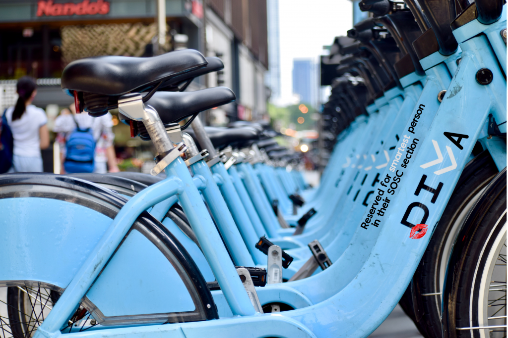 How to Look Hot on a Divvy Bike The Chicago Shady Dealer